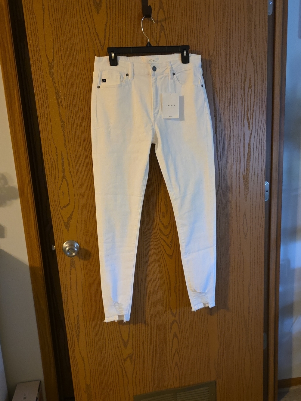 Kancan White Frayed-Hem Skinny Jeans Waist 15-17, Rise 10.5, Inseam 29